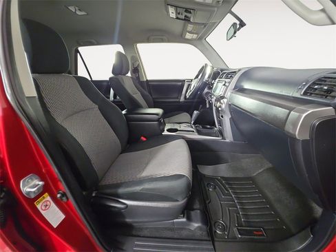 Used 2016 Toyota 4Runner SR5 image 15