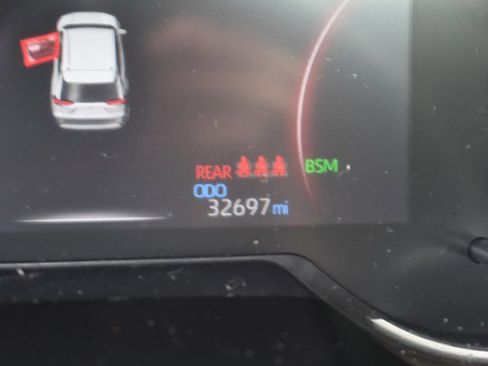 Certified 2023 Toyota RAV4 XLE Premium AWD/4WD image 33
