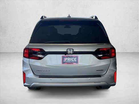 Used 2025 Honda Odyssey Touring image 8