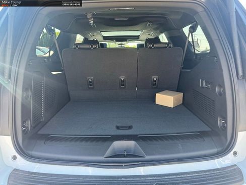 New 2026 GMC Yukon XL Elevation w/ Elevation Premium Package AWD/4WD image 6