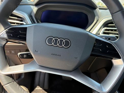 Used 2025 Audi Q4 e-tron Prestige AWD/4WD image 16