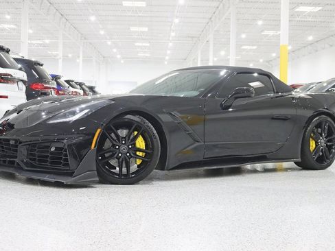 Used 2016 Chevrolet Corvette Stingray Convertible w/ 3LT Preferred Equipment Group image 3