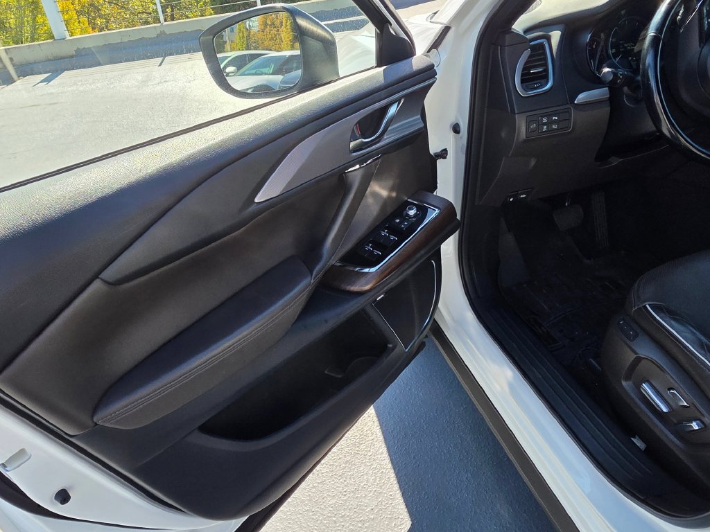 Used 2022 MAZDA CX-9 Signature AWD/4WD image 23