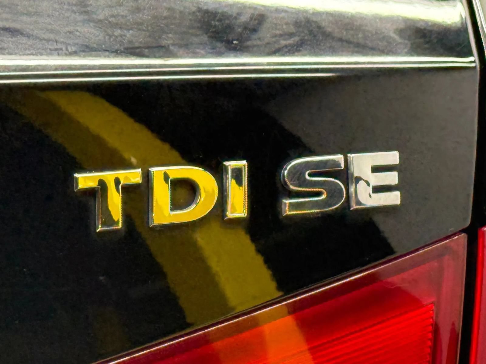 Used 2013 Volkswagen Passat TDI SE FWD image 15