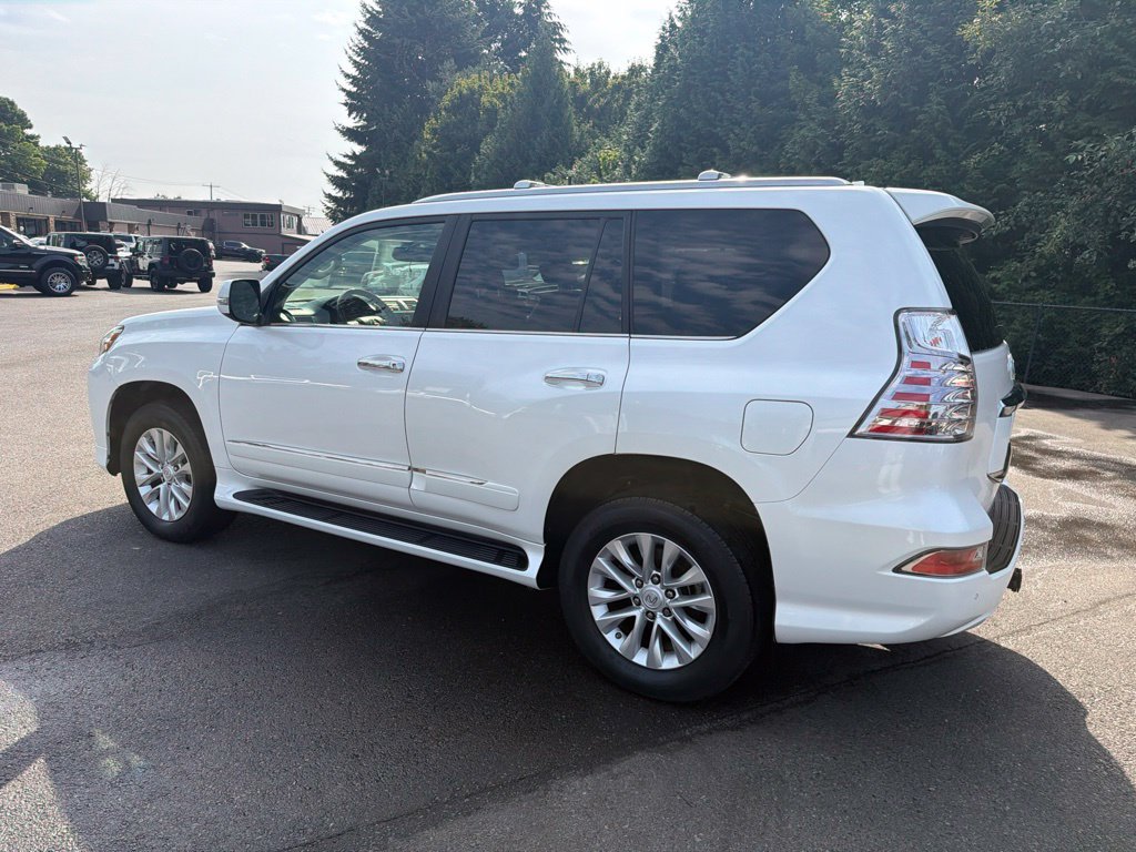 Used 2017 Lexus GX 460 Premium w/ Premium Package AWD/4WD image 4