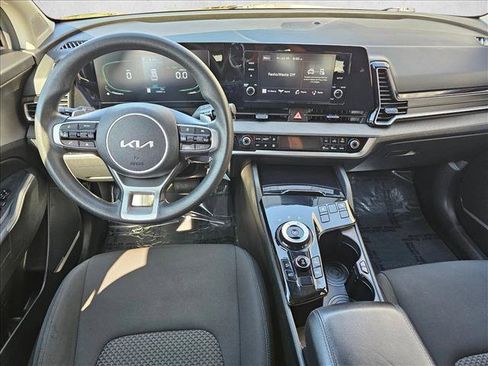 Used 2023 Kia Sportage LX AWD/4WD image 18
