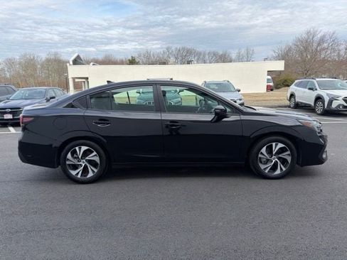 Used 2025 Subaru Legacy Premium AWD/4WD image 4