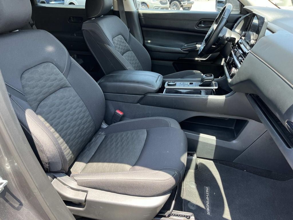 Used 2024 Nissan Pathfinder SV AWD/4WD image 26