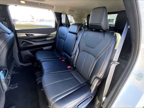 Certified 2023 INFINITI QX60 Luxe w/ Cargo Package image 32