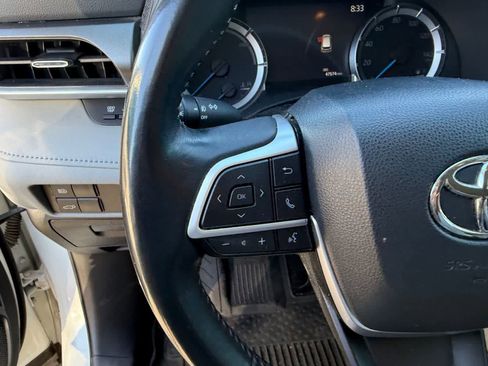 Used 2023 Toyota Highlander LE image 20