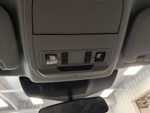Used 2023 Ford Explorer XLT w/ Equipment Group 202A AWD/4WD image 32