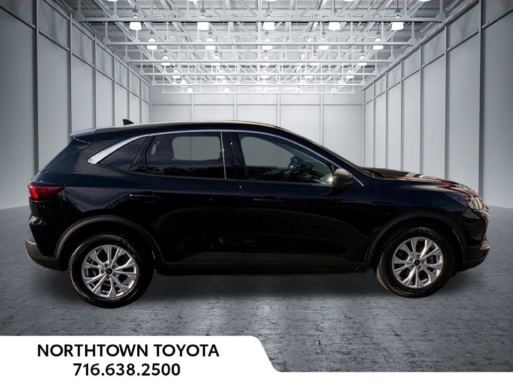 Used 2023 Ford Escape Active w/ Cold Weather Package FWD image 19