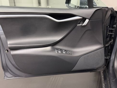 Used 2016 Tesla Model S 60 image 21