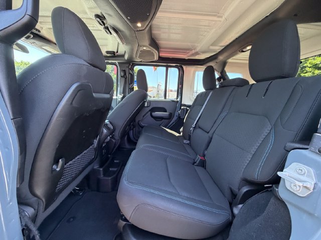 Used 2024 Jeep Wrangler Unlimited Rubicon 4xe AWD/4WD image 29