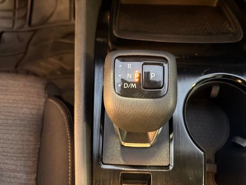 Used 2021 Nissan Rogue S AWD/4WD image 20