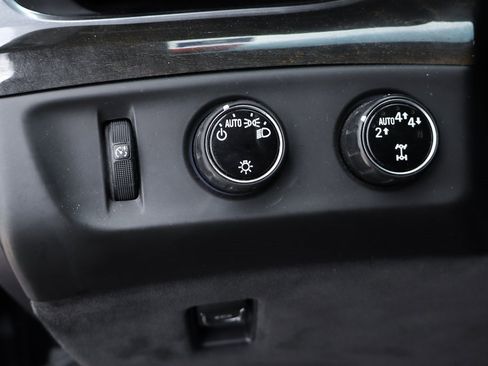 Used 2019 Cadillac Escalade Platinum image 22