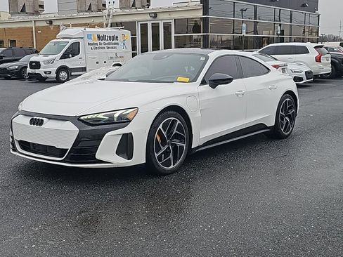 Used 2023 Audi RS e-tron GT w/ Carbon Performance Package image 15