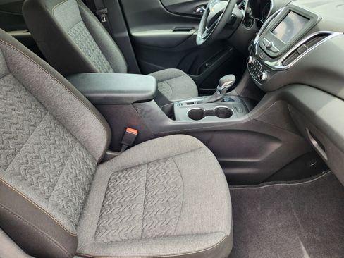 Used 2024 Chevrolet Equinox LT FWD image 11
