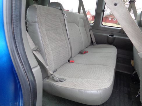 Used 2018 GMC Savana 3500 LT w/ LT Preferred Equipment Group image 40