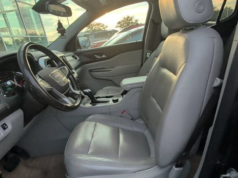 Used 2018 GMC Acadia SLT w/ LPO, Cargo Package AWD/4WD image 4