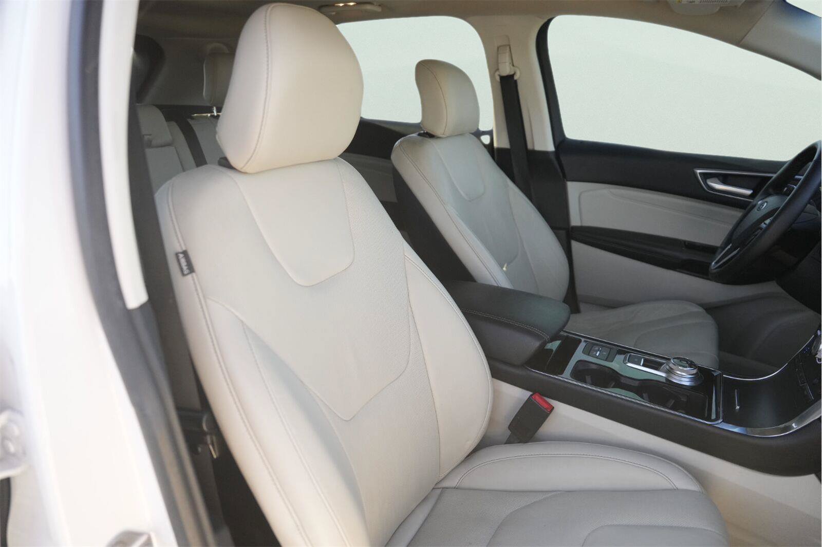 Used 2019 Ford Edge Titanium w/ Equipment Group 301A FWD image 20