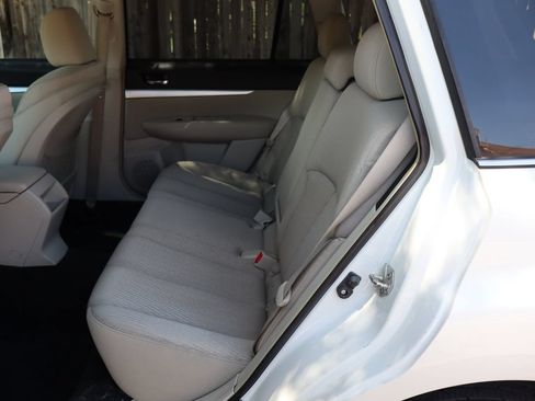 Used 2012 Subaru Outback 2.5i Premium w/ All-Weather Pkg AWD/4WD image 20
