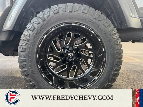 Used 2020 Jeep Gladiator Overland AWD/4WD image 32