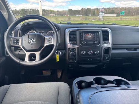 Used 2023 RAM 1500 Classic SLT AWD/4WD image 14