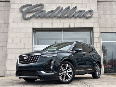 Used 2025 Cadillac XT6 Premium Luxury image 11