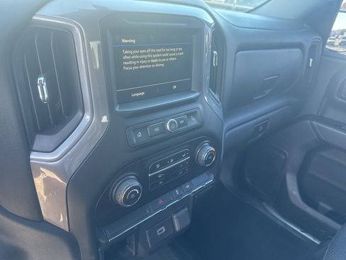 Used 2019 Chevrolet Silverado 1500 Custom w/ Infotainment Package image 17