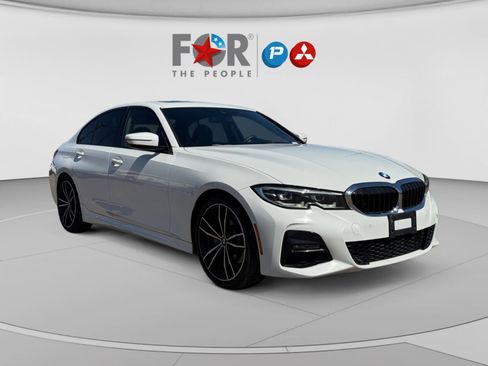Used 2019 BMW 330i Sedan w/ M Sport Package RWD image 7