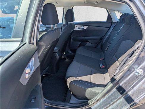 Used 2023 Kia Forte LXS w/ LXS Technology Package FWD image 19