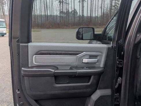 Used 2021 RAM 3500 Big Horn w/ Level 2 Equipment Group AWD/4WD image 15