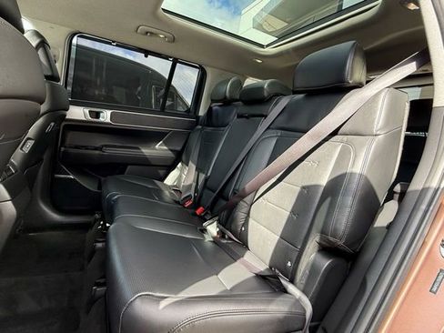 Used 2025 Hyundai Santa Fe Limited AWD/4WD image 22