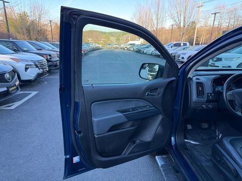 Used 2019 Chevrolet Colorado Z71 AWD/4WD image 8