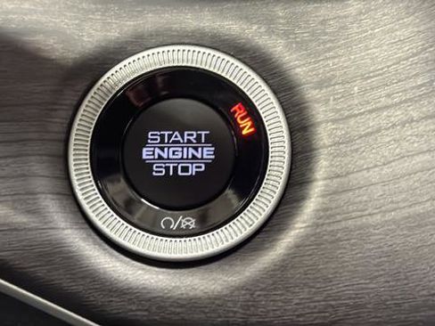 Used 2022 Jeep Grand Cherokee L Limited image 32