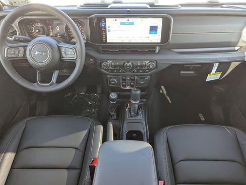 New 2026 Jeep Gladiator Sport AWD/4WD image 17