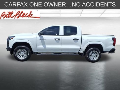 Used 2023 Chevrolet Colorado W/T AWD/4WD image 2