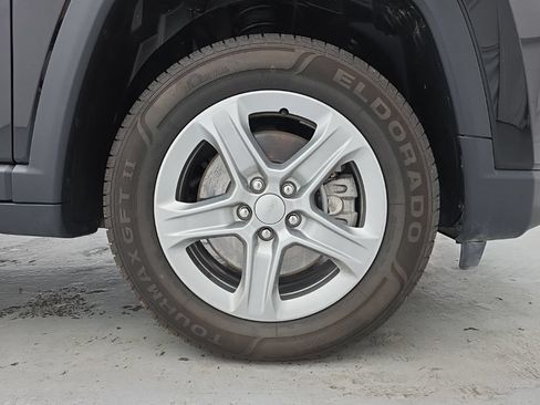 Used 2023 Jeep Compass Latitude AWD/4WD image 19