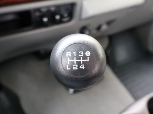 Used 2005 Ford F350 Lariat image 35