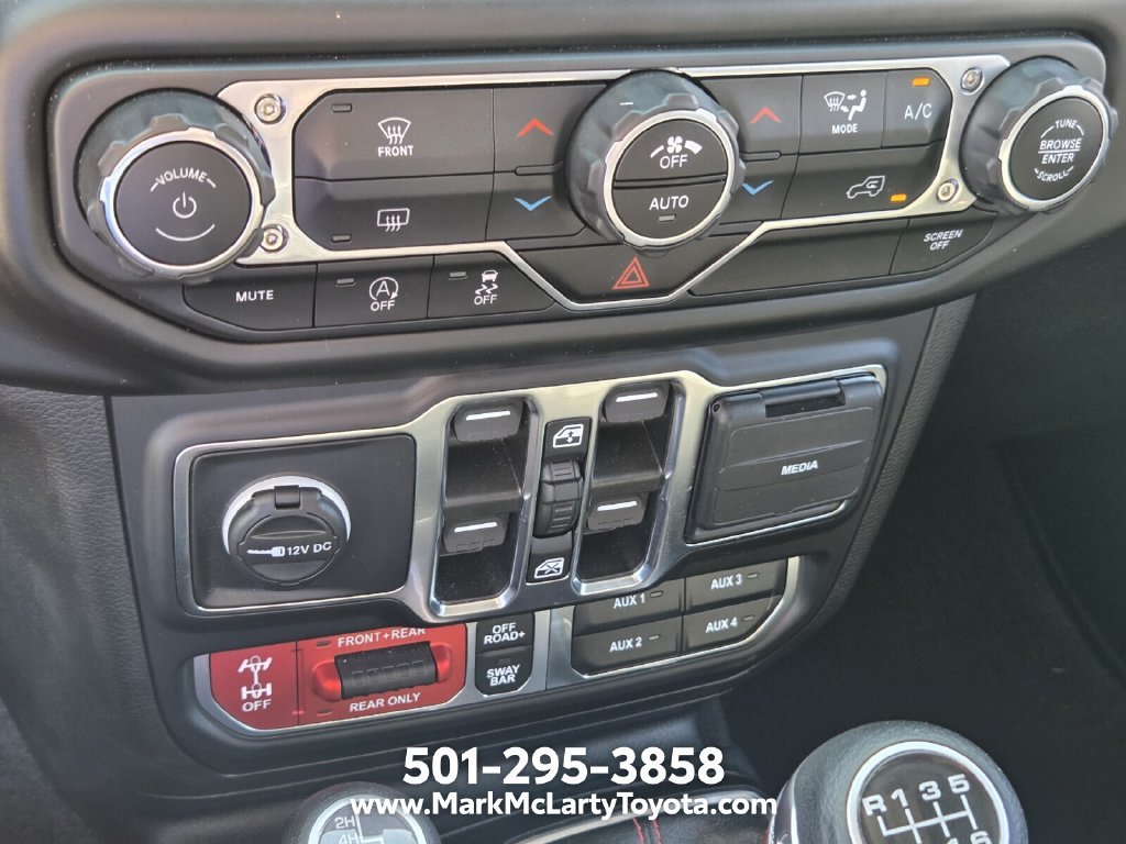 Used 2021 Jeep Gladiator Rubicon w/ Trailer Tow Package AWD/4WD image 19