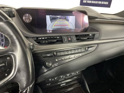 Used 2019 Lexus ES 300h w/ Luxury Package image 23