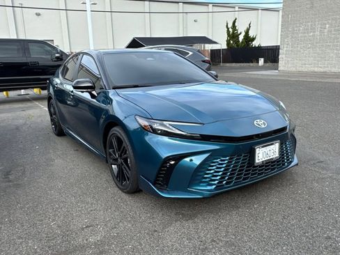 Used 2026 Toyota Camry XSE w/ Premium Plus Package image 2