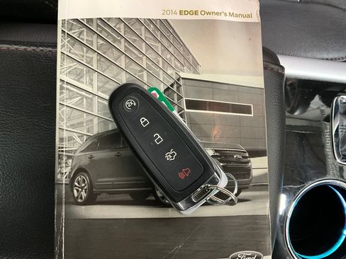 Used 2014 Ford Edge Limited w/ Equipment Group 301A AWD/4WD image 14