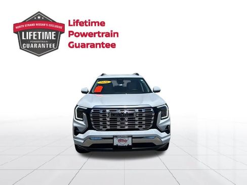 Used 2026 GMC Terrain Denali w/ LPO, Black Badging Package AWD/4WD image 2