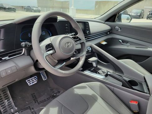 New 2026 Hyundai Elantra SEL Sport FWD image 8