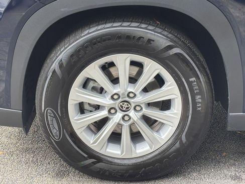 Used 2025 Toyota Grand Highlander XLE image 30