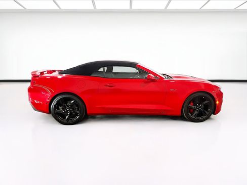 Used 2021 Chevrolet Camaro LT w/ Technology Package image 23