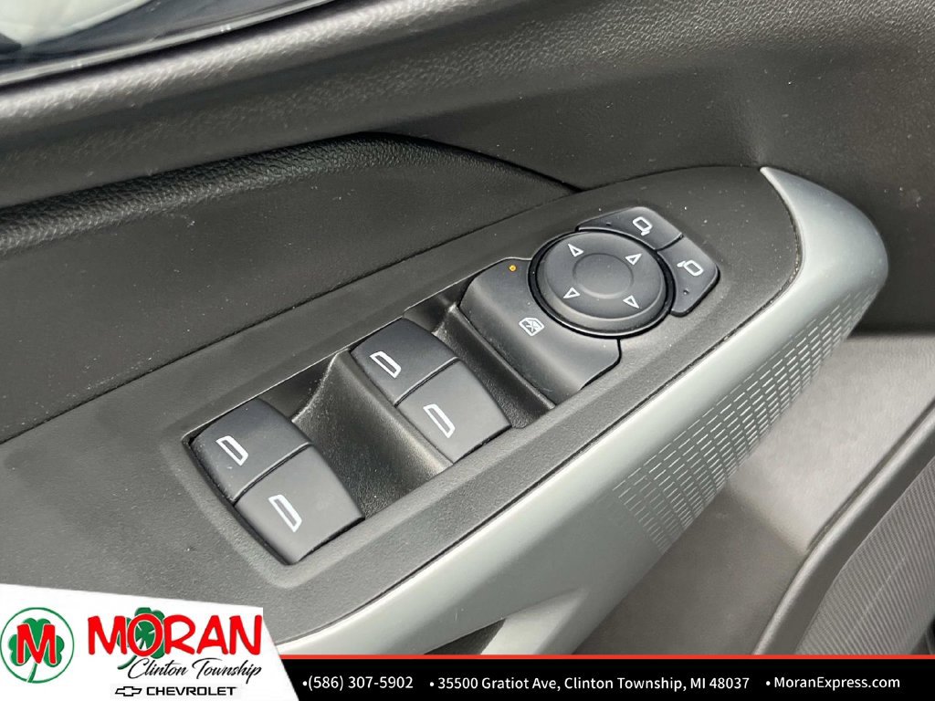 Used 2025 Chevrolet Trax RS w/ Driver Confidence Package FWD image 16