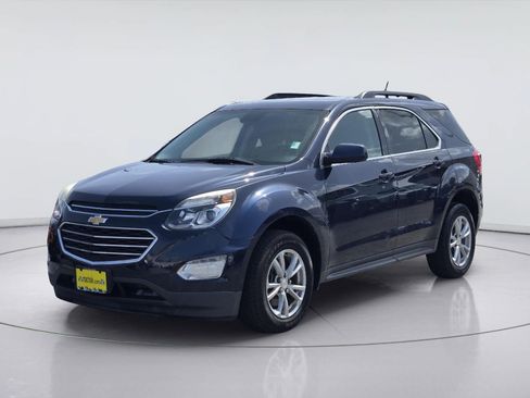 Used 2017 Chevrolet Equinox LT FWD image 1
